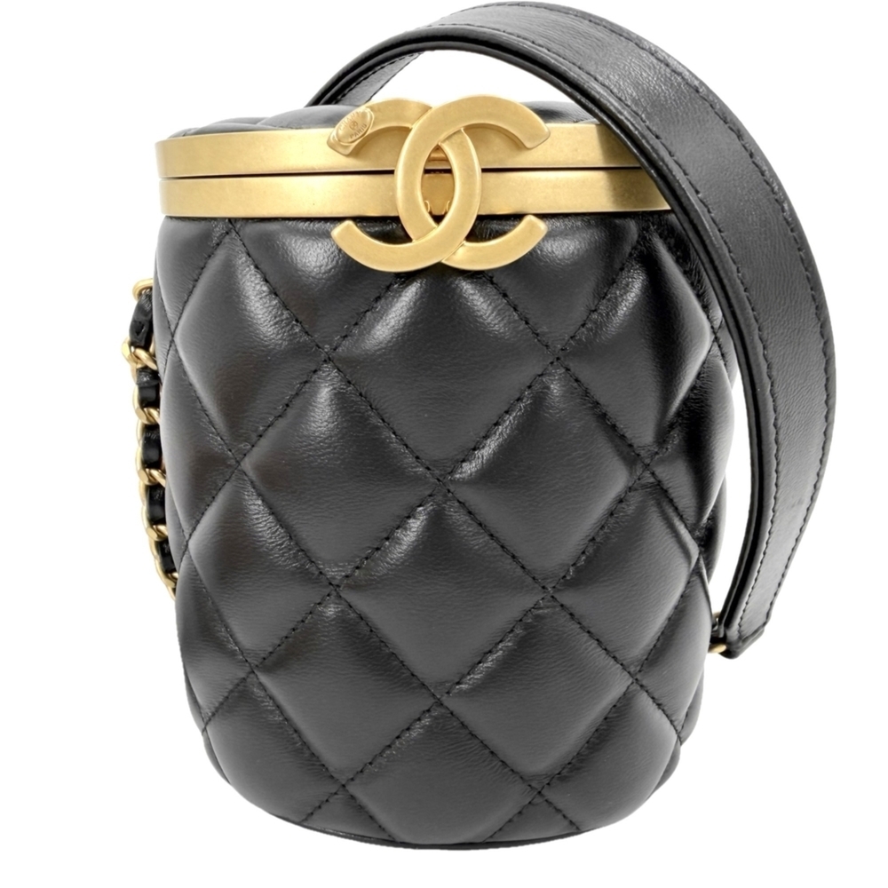 Chanel Shoulder Bag for Women, Mini Bag, Matelasse Chain Crossbody Coco Mark,...